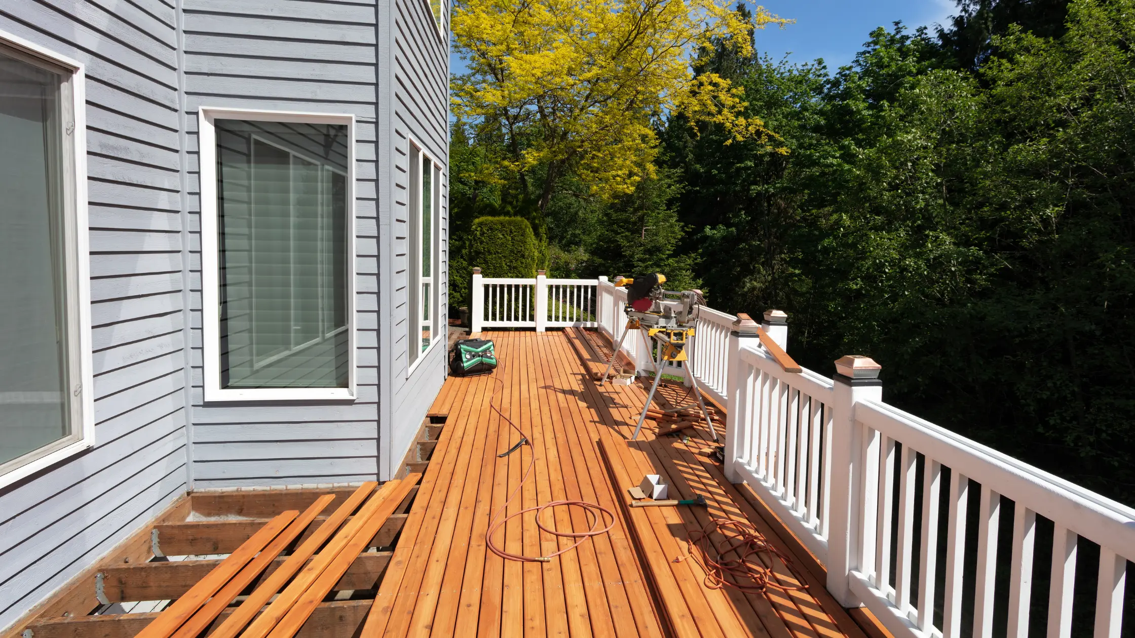 Deck and Fence Repair Handyman in Windsor