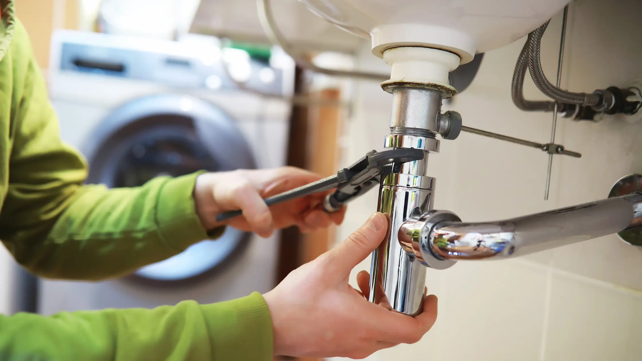 What a Handyman for Plumbing Repairs Can Realistically Handle