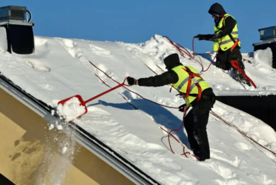 Best Ice Dam Removal Service in Windsor Ontario